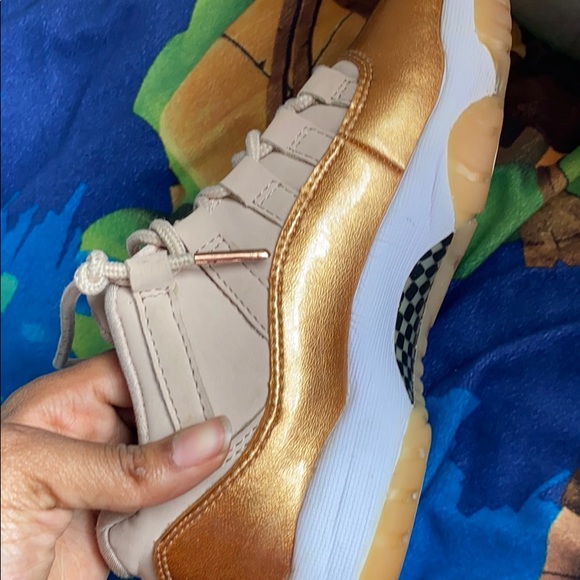 Jordan 11 women - Picture 4 of 4